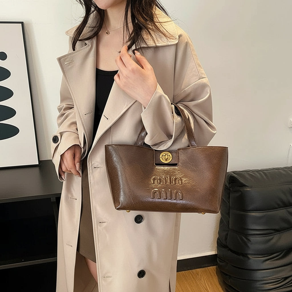 The Valen™ Leather Messenger Bag