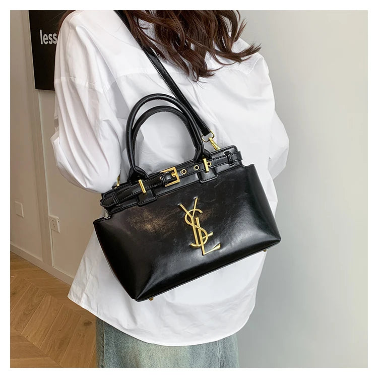 MetroMuse™ Compact Crossbody