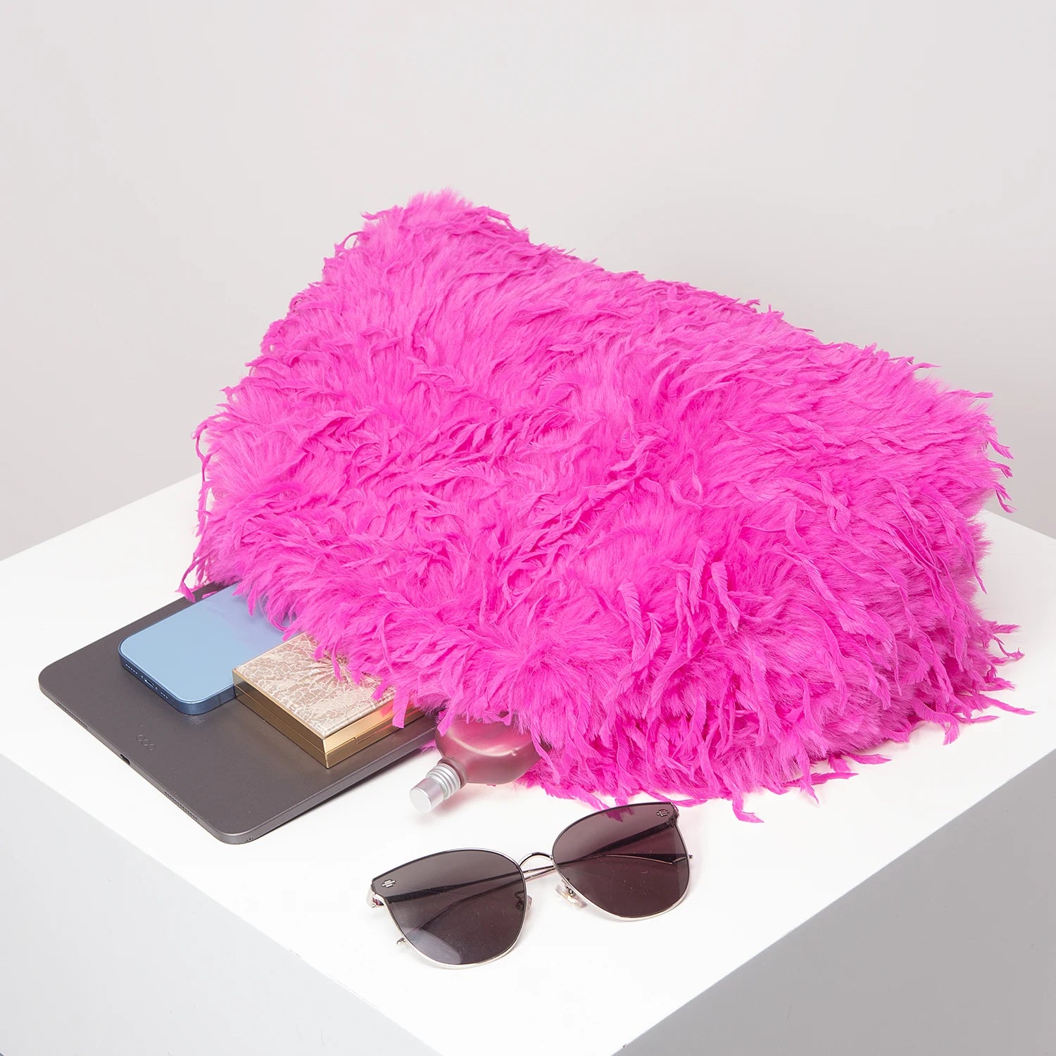 BlushBelle™ Soft Kiss Clutch