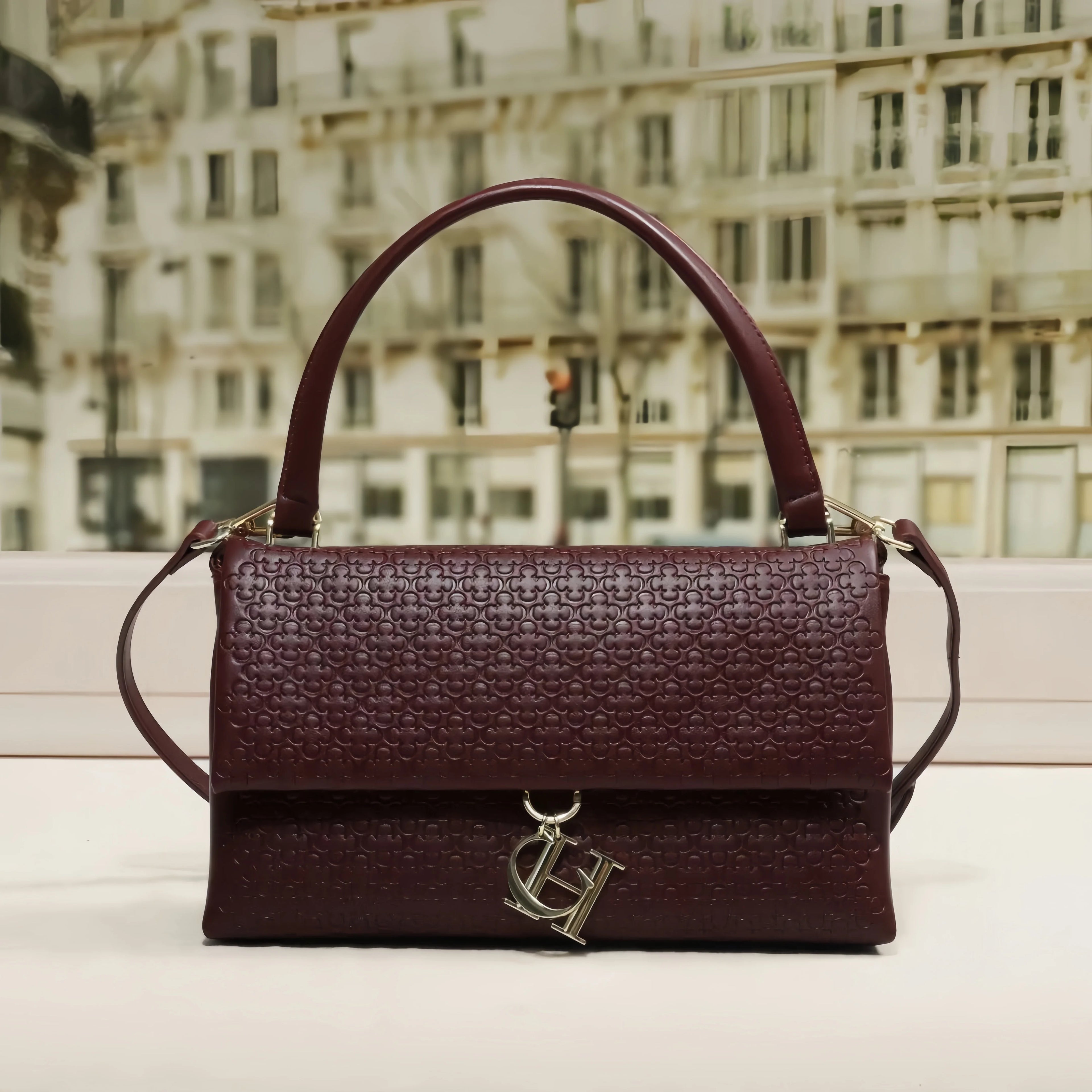 The LuxeBloom™ Chain Shoulder Satchel