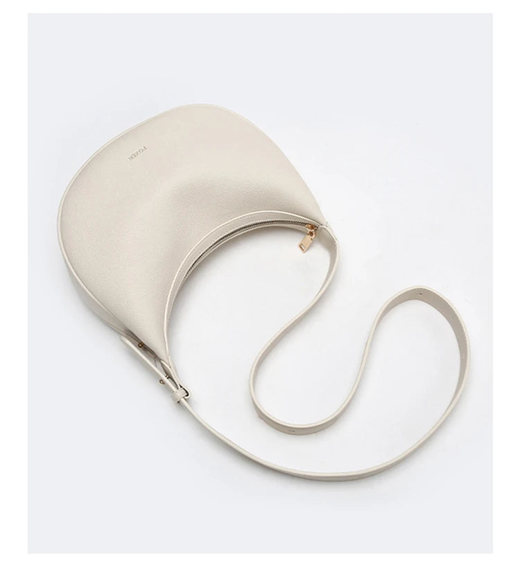Marais Curve — Hobo Shoulder Bag