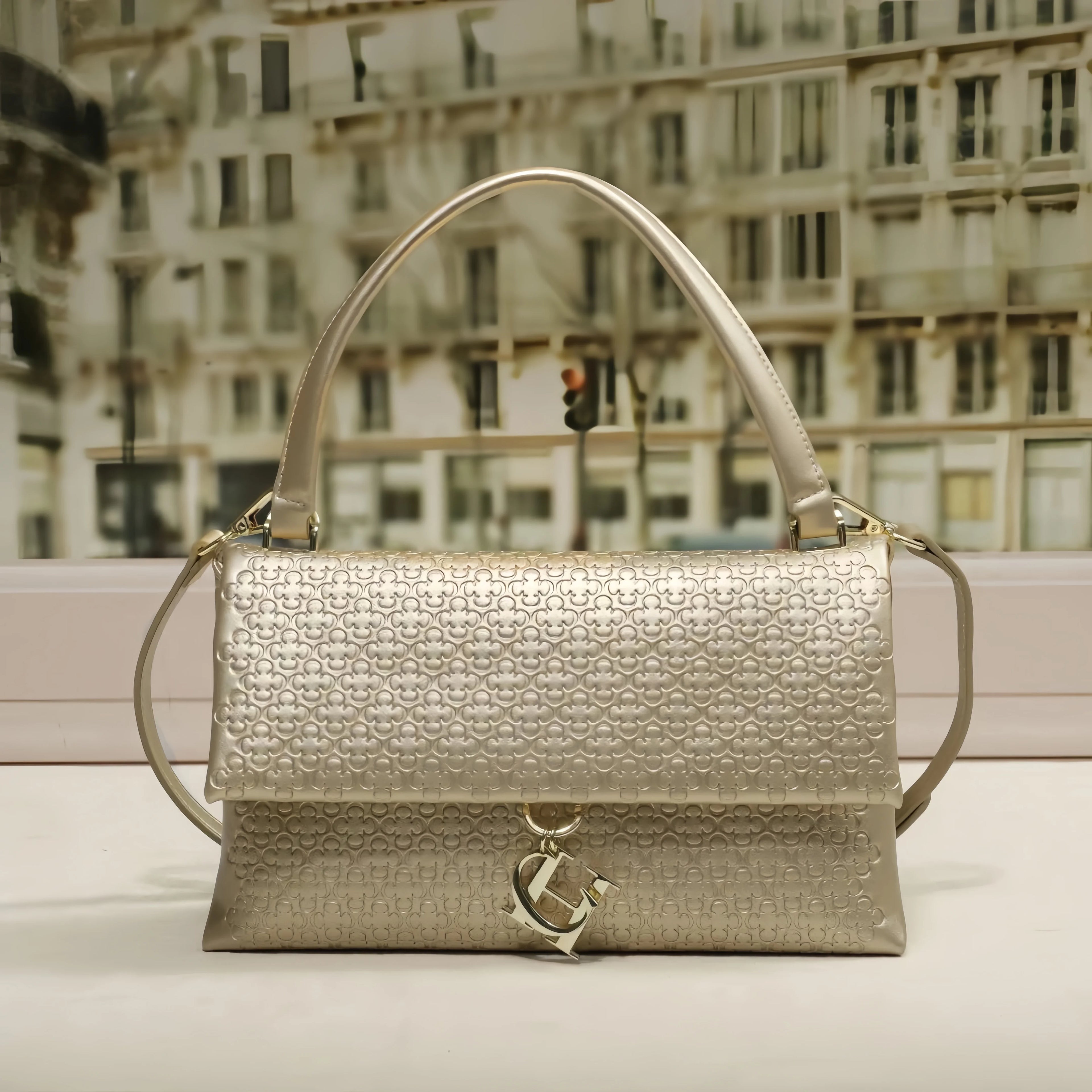 The LuxeBloom™ Chain Shoulder Satchel