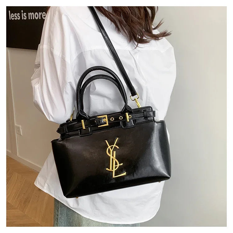 MetroMuse™ Compact Crossbody