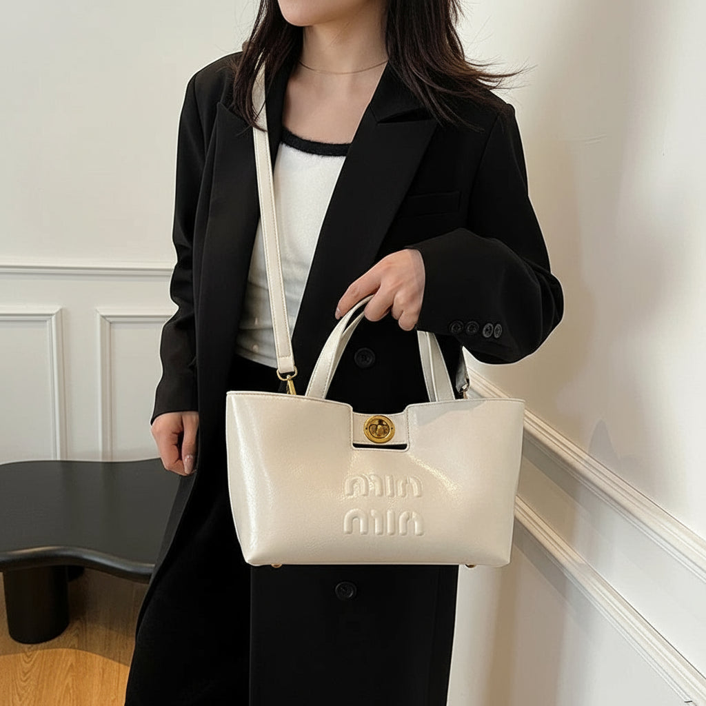 The Valen™ Leather Messenger Bag