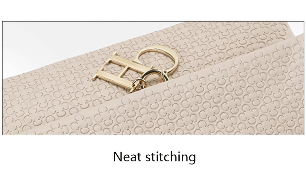 The LuxeBloom™ Chain Shoulder Satchel