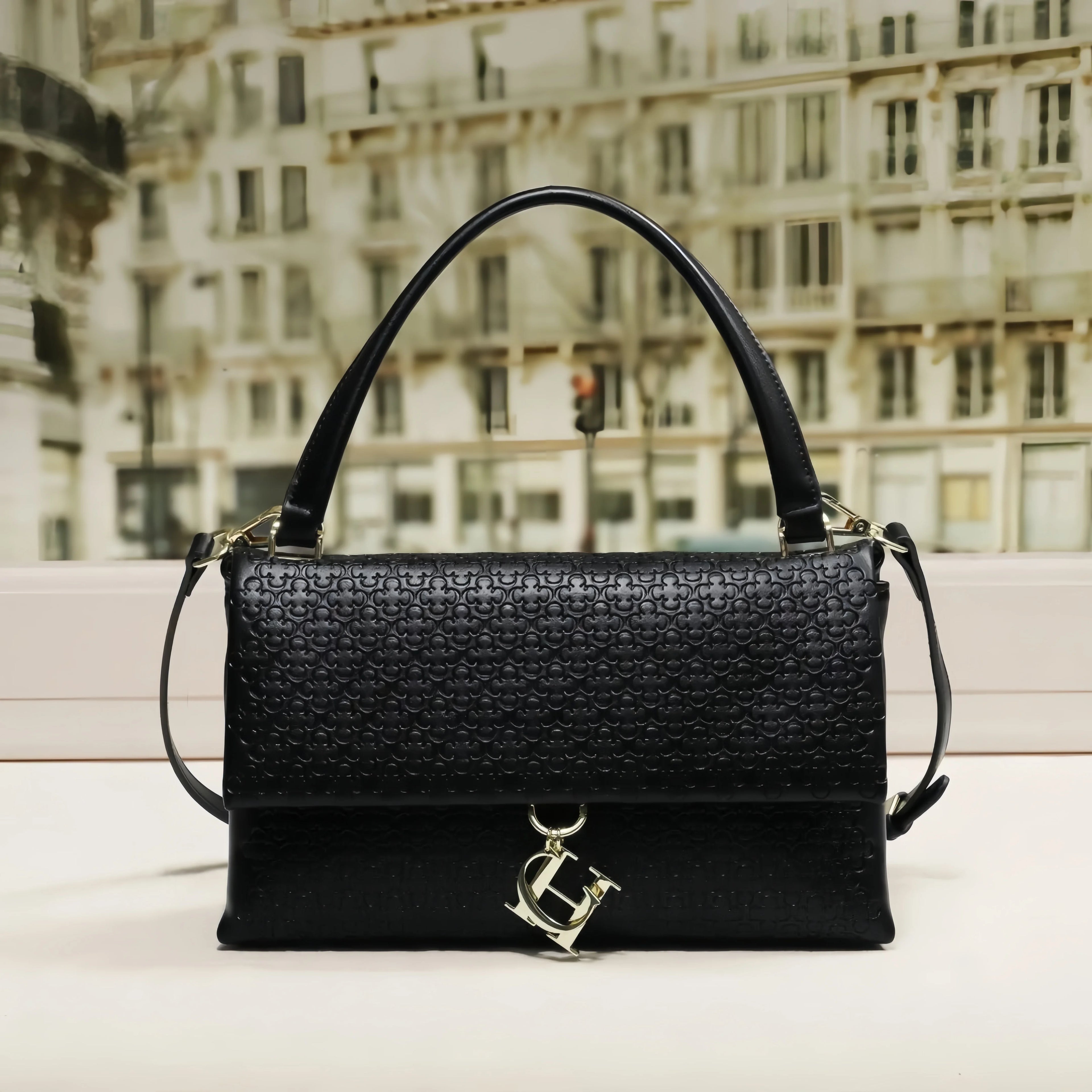 The LuxeBloom™ Chain Shoulder Satchel